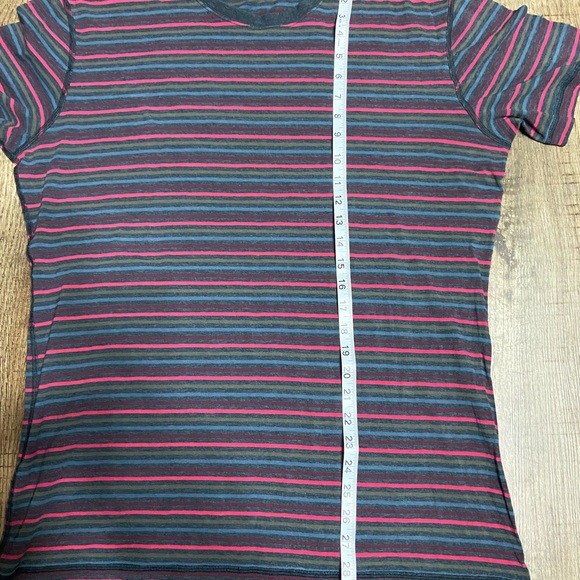 Lululemon Athletica TShirt - Picture 7 of 7